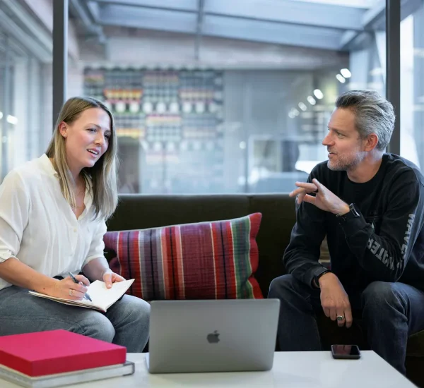 Celebrity Interview Guide for Entertainment Bloggers